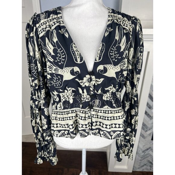 FARM Rio Black and Cream Parrot Print Crop Top XL - Picture 1 of 16